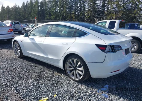 2018 Tesla Model 3 Long Range/Performance из США, поврежденный, VIN 5YJ3E1EB8JF187537